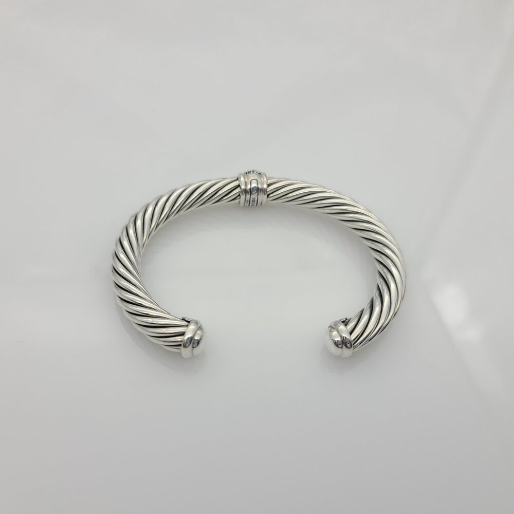 David Yurman 7mm Cable Classic Bracelet with Black Diamond Center Station - Picture 2 of 6